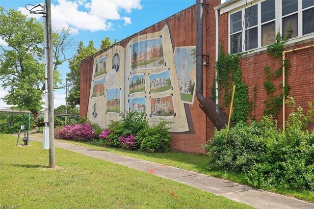 5434 Rock Valley Drive, Trinity, NC 27370