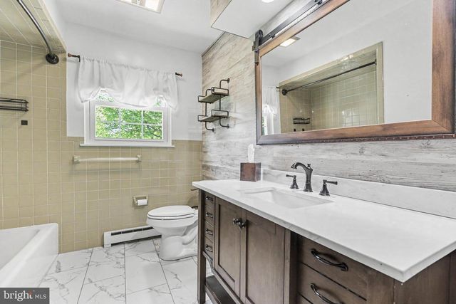 13 EWELL DR, East Berlin, PA 17316