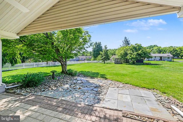 13 EWELL DR, East Berlin, PA 17316