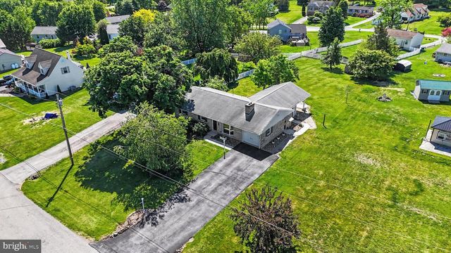 13 EWELL DR, East Berlin, PA 17316