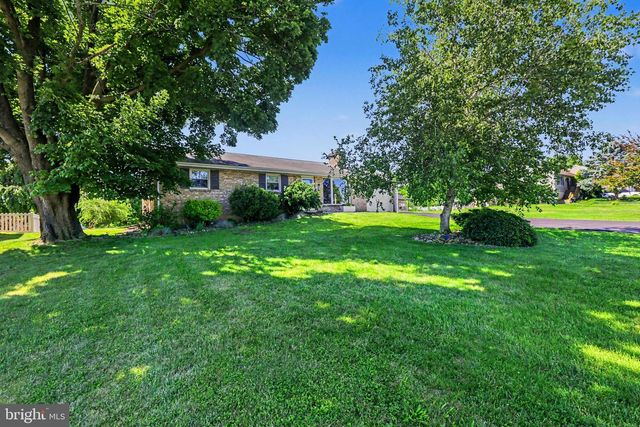 13 EWELL DR, East Berlin, PA 17316