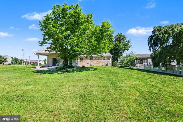 13 EWELL DR, East Berlin, PA 17316
