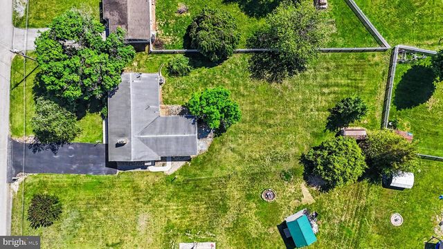 13 EWELL DR, East Berlin, PA 17316