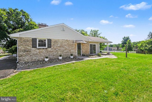 13 EWELL DR, East Berlin, PA 17316