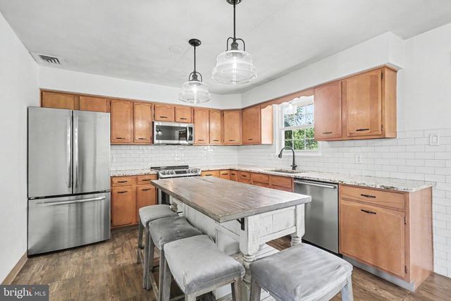 13 EWELL DR, East Berlin, PA 17316