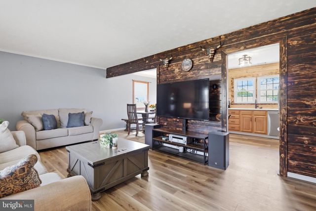 5824 OAKLAND, Baltimore, MD 21227