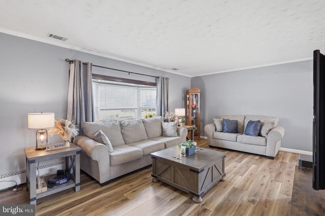 5824 OAKLAND, Baltimore, MD 21227