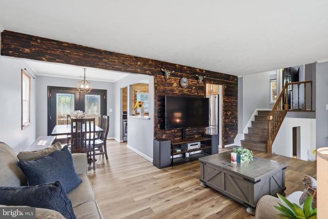 5824 OAKLAND, Baltimore, MD 21227
