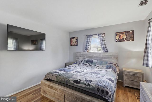 5824 OAKLAND, Baltimore, MD 21227