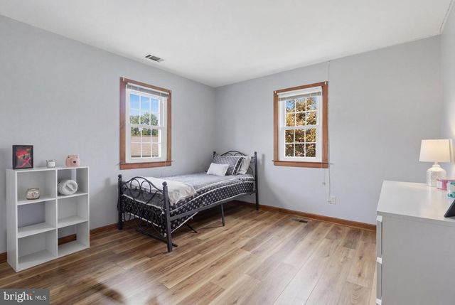 5824 OAKLAND, Baltimore, MD 21227