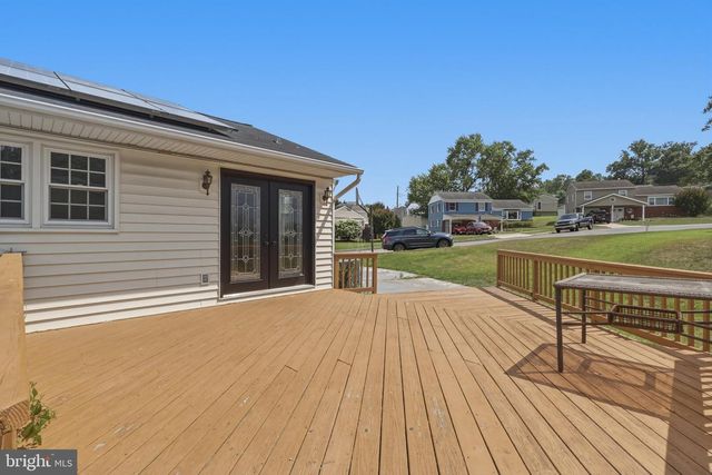 5824 OAKLAND, Baltimore, MD 21227