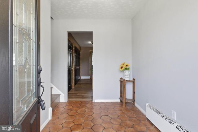 5824 OAKLAND, Baltimore, MD 21227