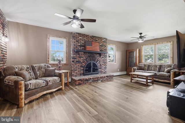 5824 OAKLAND, Baltimore, MD 21227