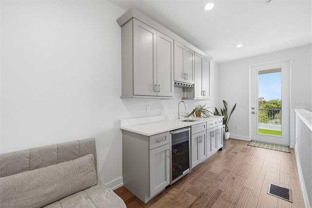 2442 W MISSISSIPPI AVENUE 1, Tampa, FL 33629