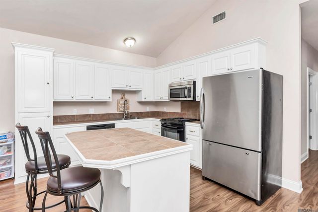 15084 Banff Ct, Baton Rouge, LA 70819