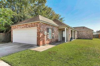 15084 Banff Ct, Baton Rouge, LA 70819