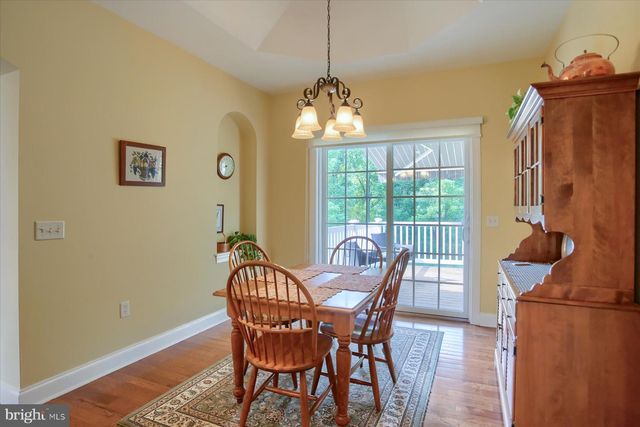 37 OLD COACH LN, Carlisle, PA 17013