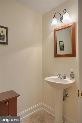 37 OLD COACH LN, Carlisle, PA 17013