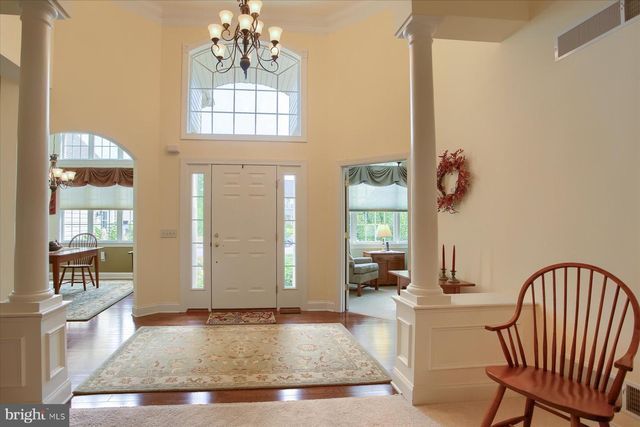 37 OLD COACH LN, Carlisle, PA 17013