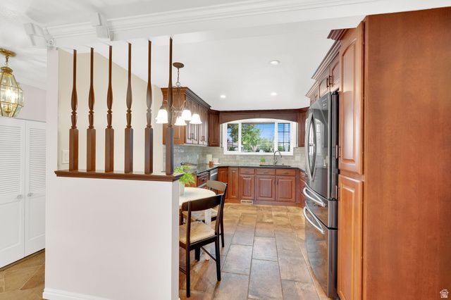 4603 S BEECHWOOD RD, Taylorsville, UT 84123