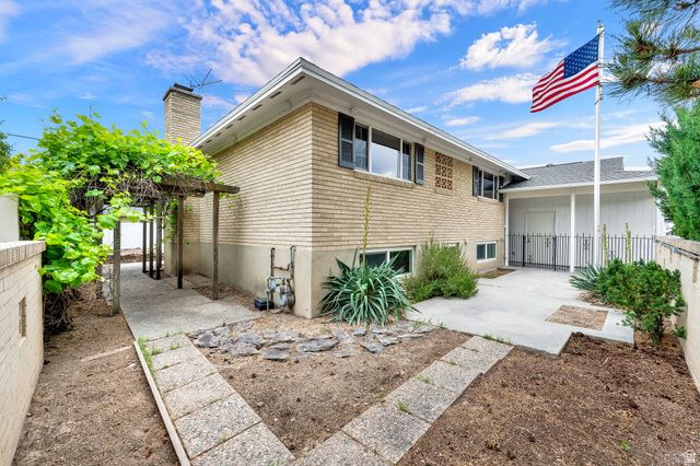 4603 S BEECHWOOD RD, Taylorsville, UT 84123
