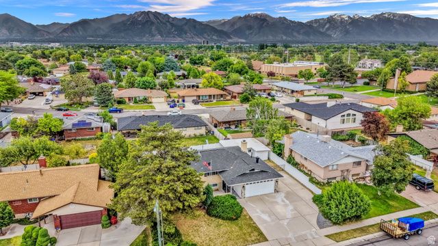 4603 S BEECHWOOD RD, Taylorsville, UT 84123