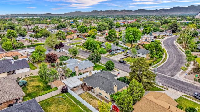 4603 S BEECHWOOD RD, Taylorsville, UT 84123