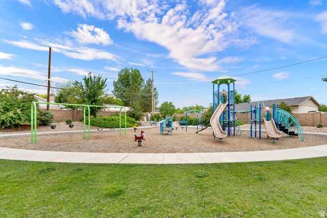 4603 S BEECHWOOD RD, Taylorsville, UT 84123