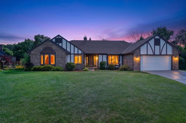 1421 HARBOR SPRINGS CIRCLE, Green Bay, WI 54311