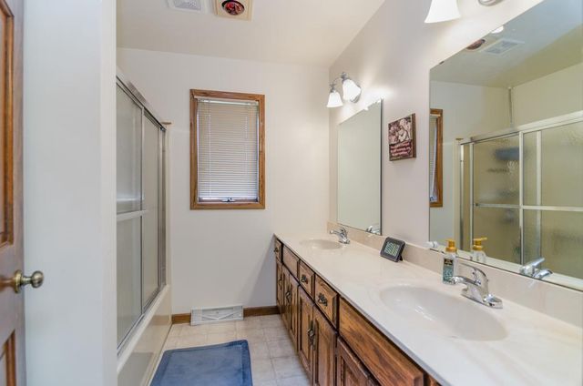 1421 HARBOR SPRINGS CIRCLE, Green Bay, WI 54311