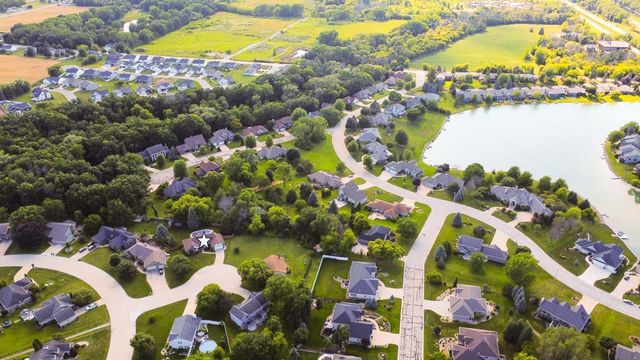 1421 HARBOR SPRINGS CIRCLE, Green Bay, WI 54311