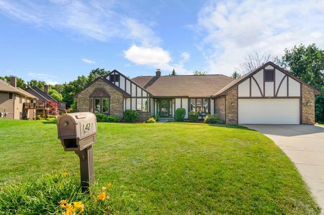 1421 HARBOR SPRINGS CIRCLE, Green Bay, WI 54311