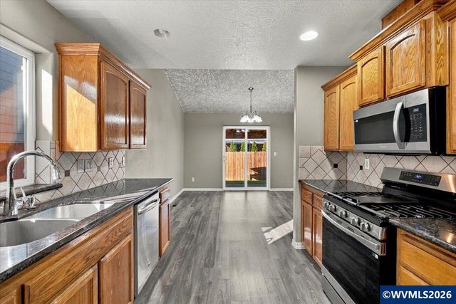 4737 Conrad St NE, Salem, OR 97305