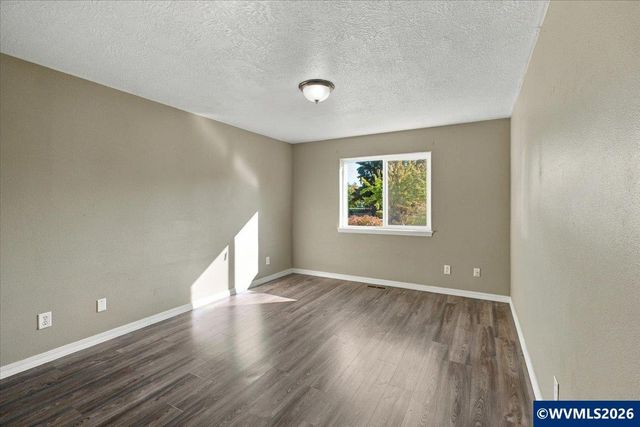 4737 Conrad St NE, Salem, OR 97305