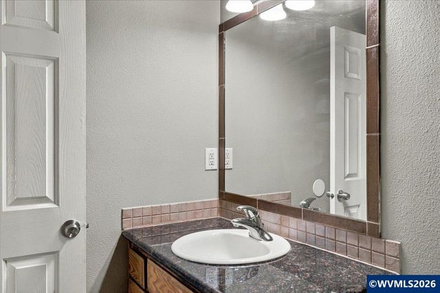 4737 Conrad St NE, Salem, OR 97305