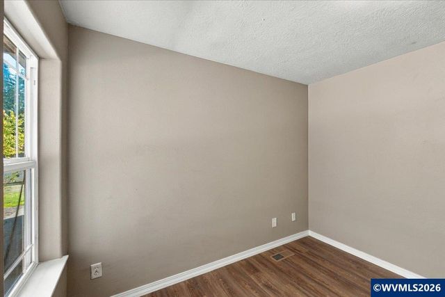 4737 Conrad St NE, Salem, OR 97305
