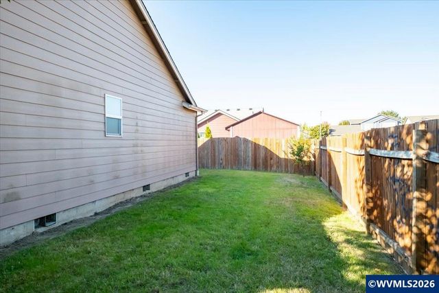 4737 Conrad St NE, Salem, OR 97305