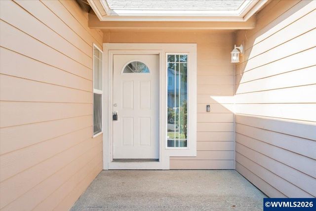 4737 Conrad St NE, Salem, OR 97305