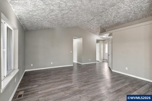 4737 Conrad St NE, Salem, OR 97305