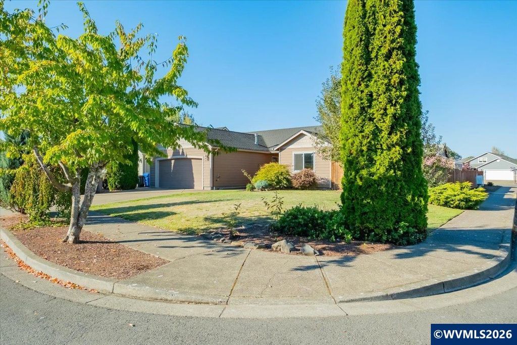 4737 Conrad St NE, Salem, OR 97305