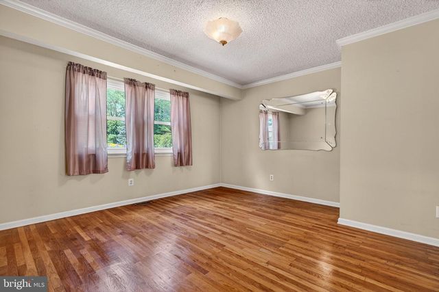 216 HAMILTON RD, Marlton, NJ 08053