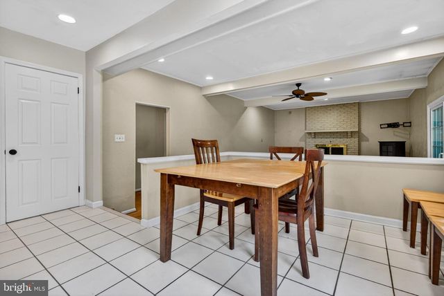 216 HAMILTON RD, Marlton, NJ 08053