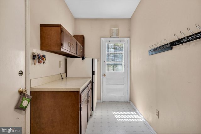 216 HAMILTON RD, Marlton, NJ 08053