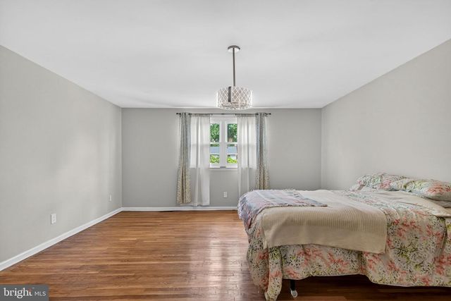 216 HAMILTON RD, Marlton, NJ 08053