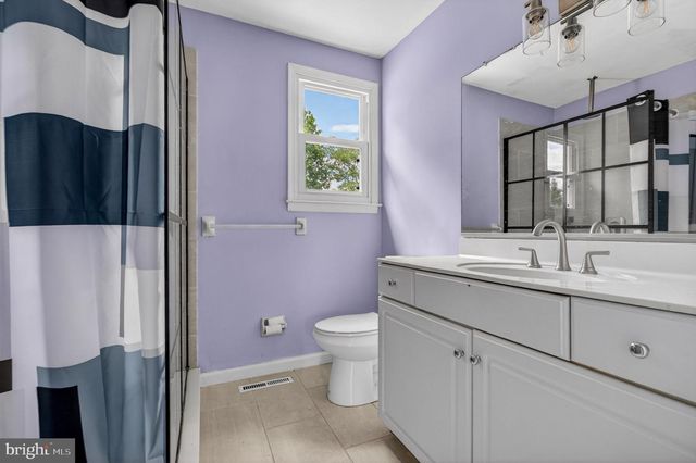 216 HAMILTON RD, Marlton, NJ 08053