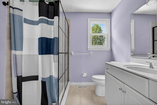 216 HAMILTON RD, Marlton, NJ 08053