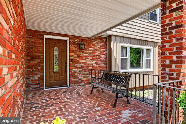 216 HAMILTON RD, Marlton, NJ 08053