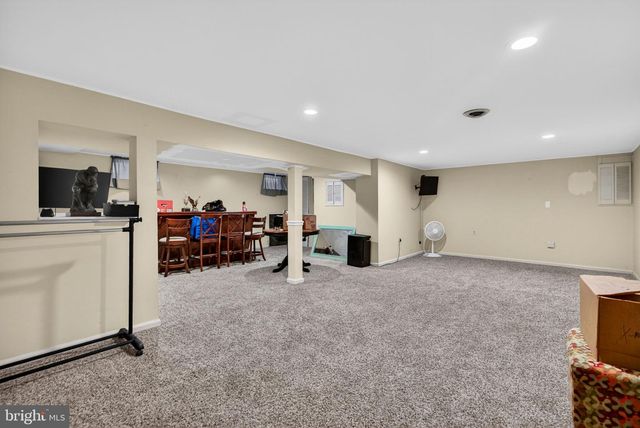 216 HAMILTON RD, Marlton, NJ 08053