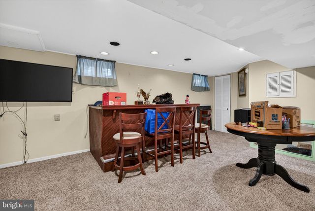 216 HAMILTON RD, Marlton, NJ 08053