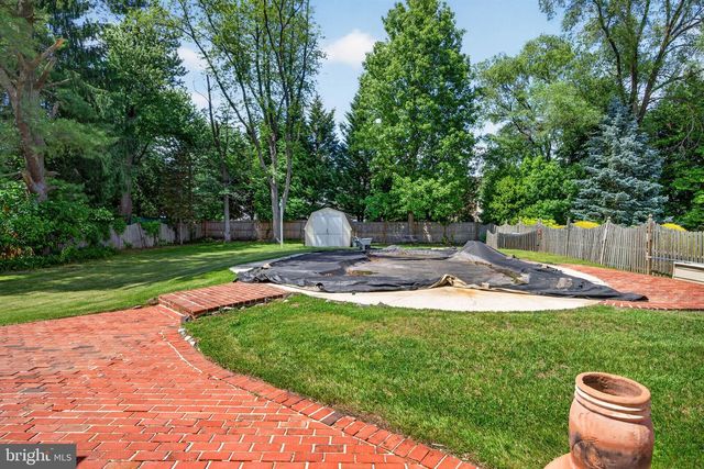 216 HAMILTON RD, Marlton, NJ 08053